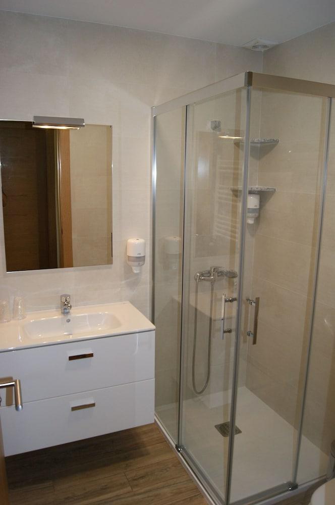 Apartamentos Camin De Pelayo Las Rozas Exteriör bild