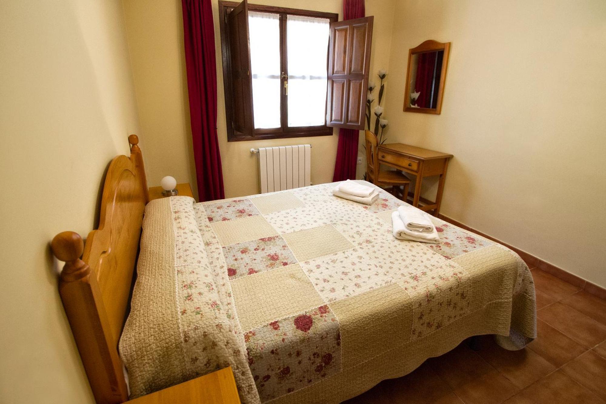 Apartamentos Camin De Pelayo Las Rozas Rum bild