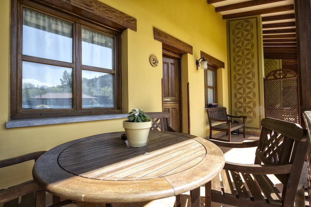Apartamentos Camin De Pelayo Las Rozas Exteriör bild